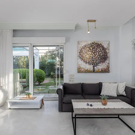 Villa Io *